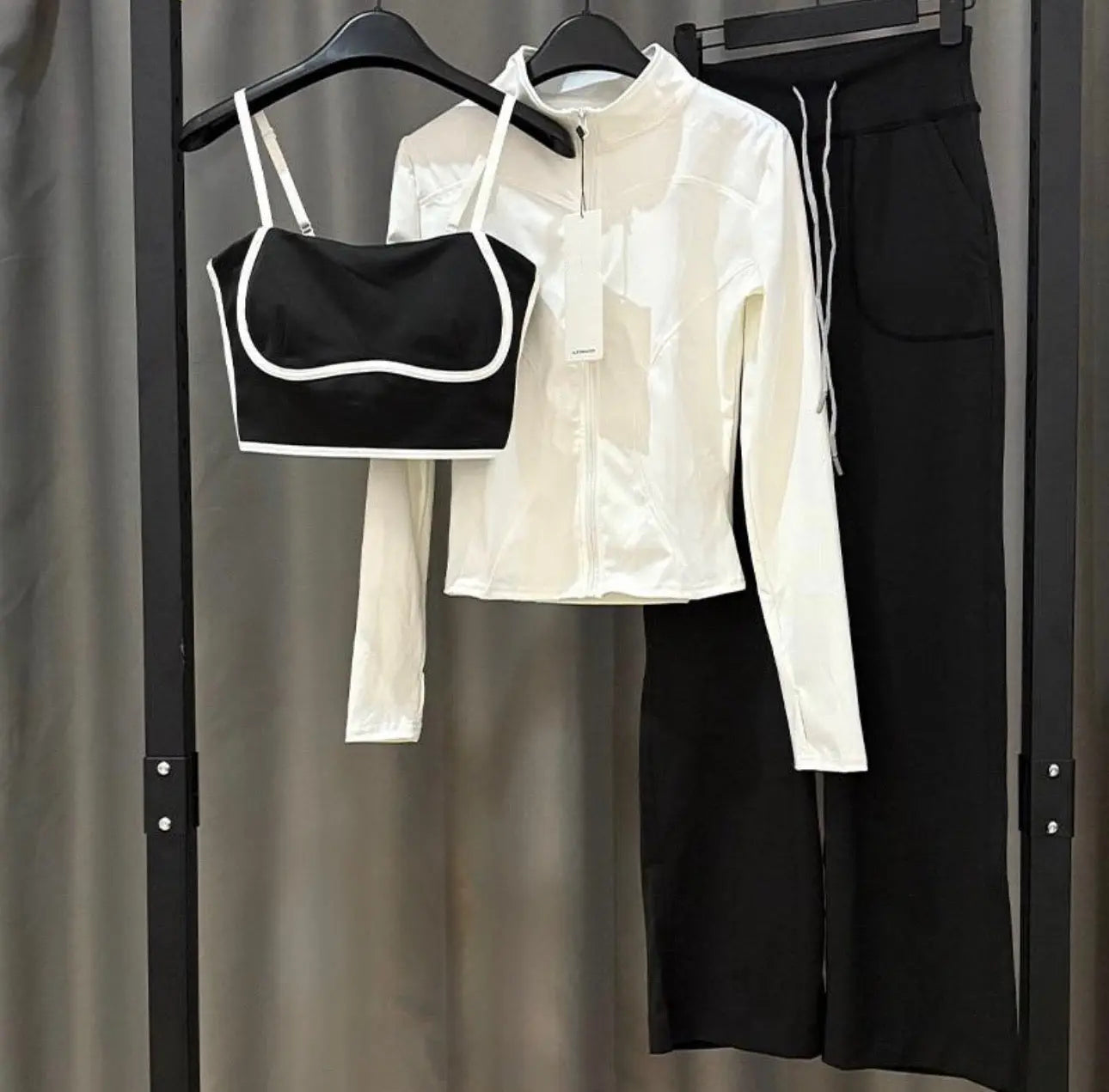 Ensemble sport Alo SARASKINBEAUTY