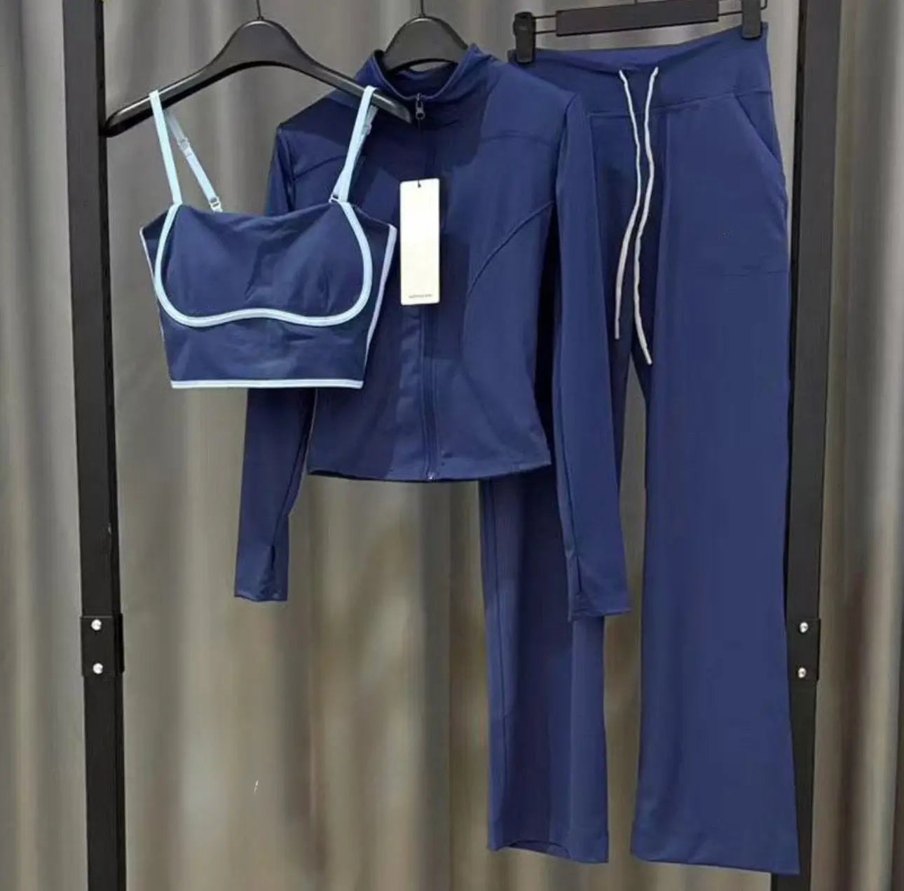 Ensemble sport Alo SARASKINBEAUTY